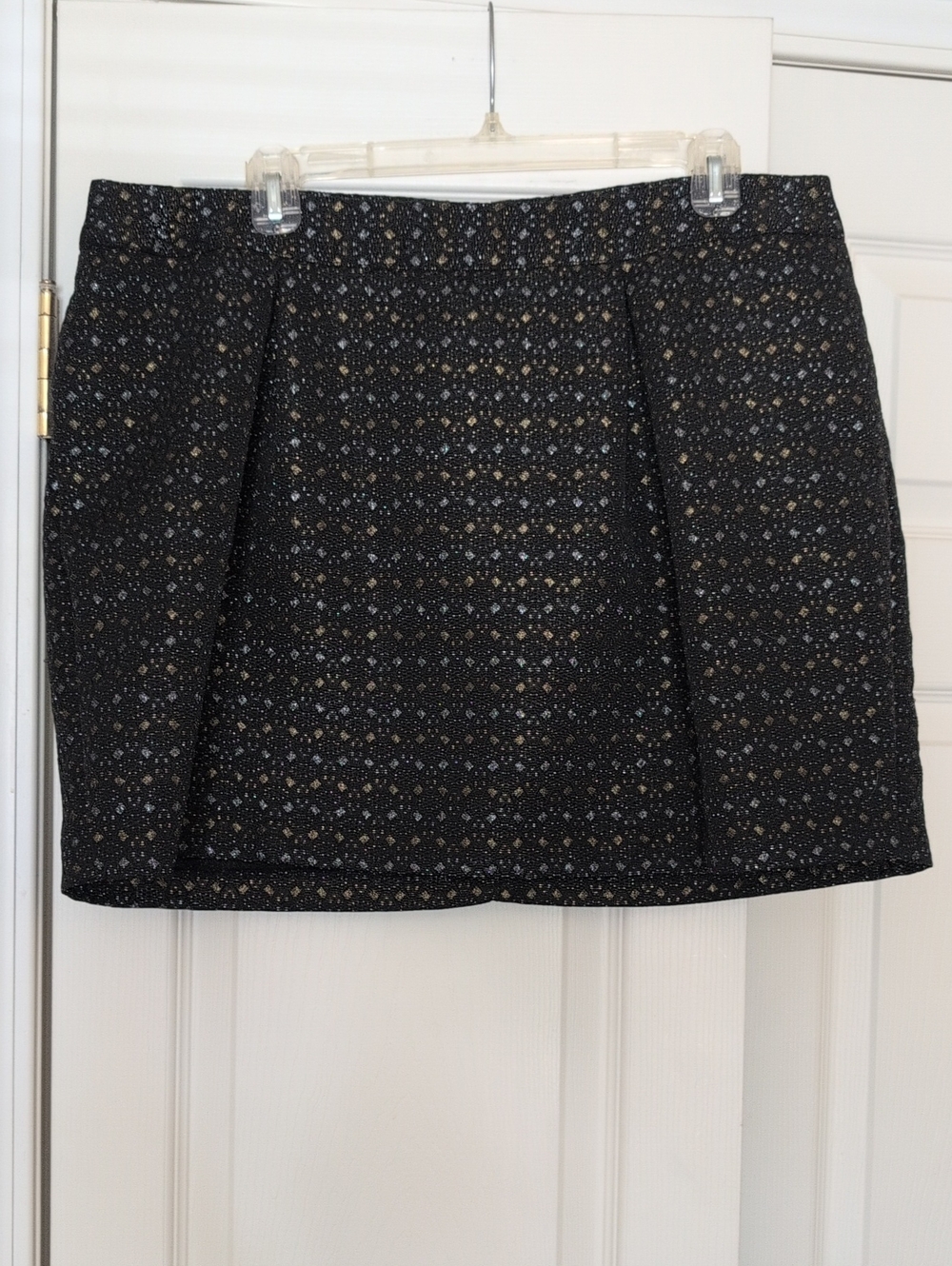 Old Navy Black Mini Skirt with Subtle Pattern